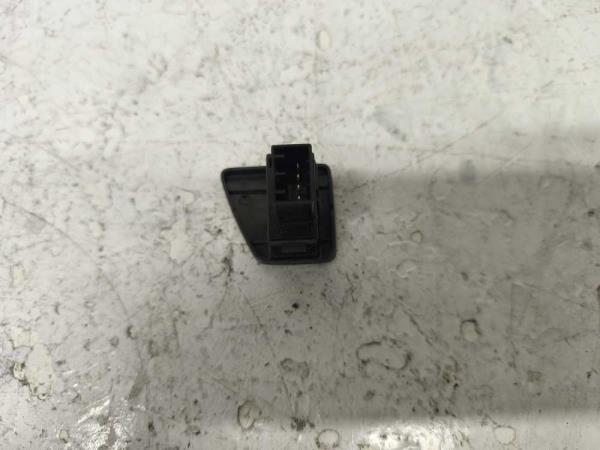 BOUTON LEVE VITRE DROIT FIAT - Vue 1